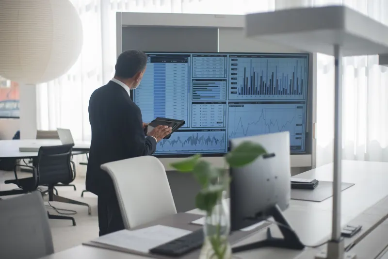 Legacy Banks Are Betting Big on Embedded Finance — But Can They Move Fast Enough?